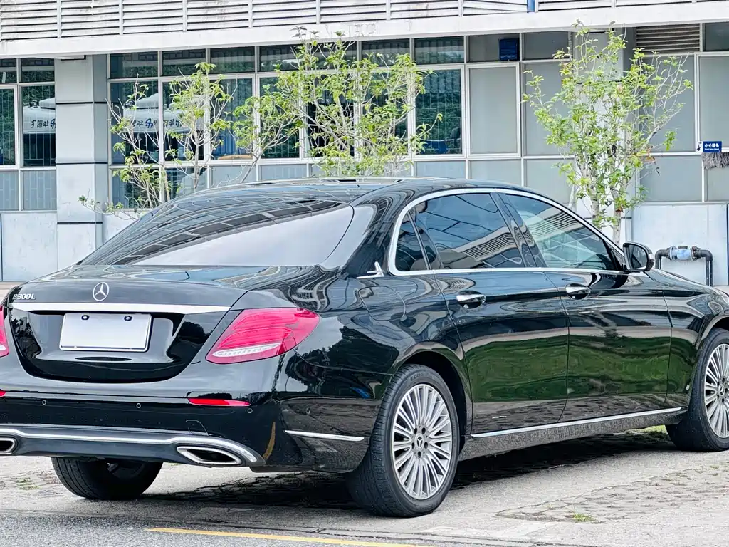 Mercedes-Benz E-Class 2020 — фото 16