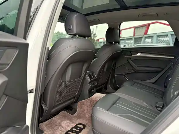 Audi Q5L 2021