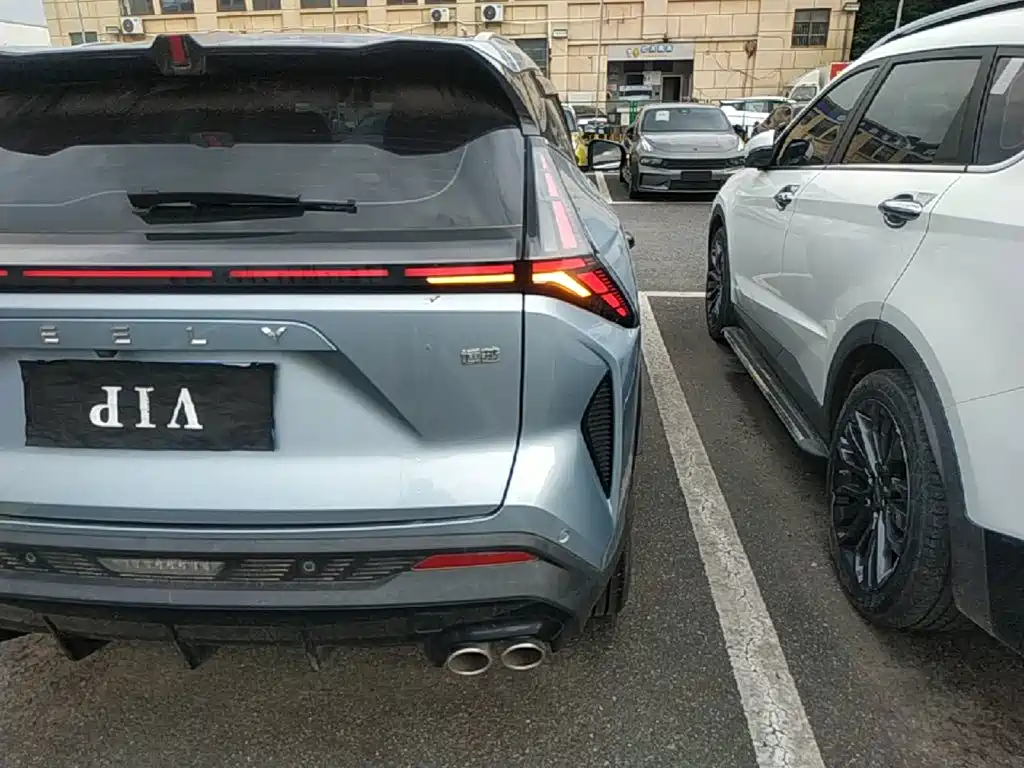 Geely Boyue 2025 — фото 8