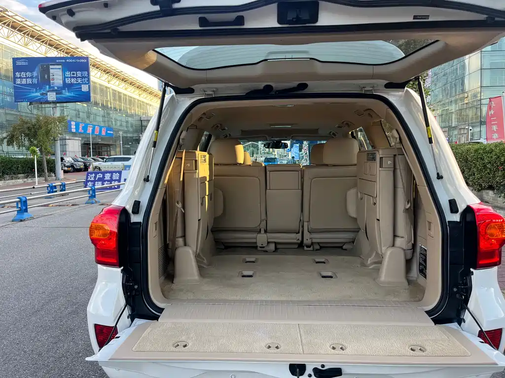 Toyota Land Cruiser 2014 — фото 17