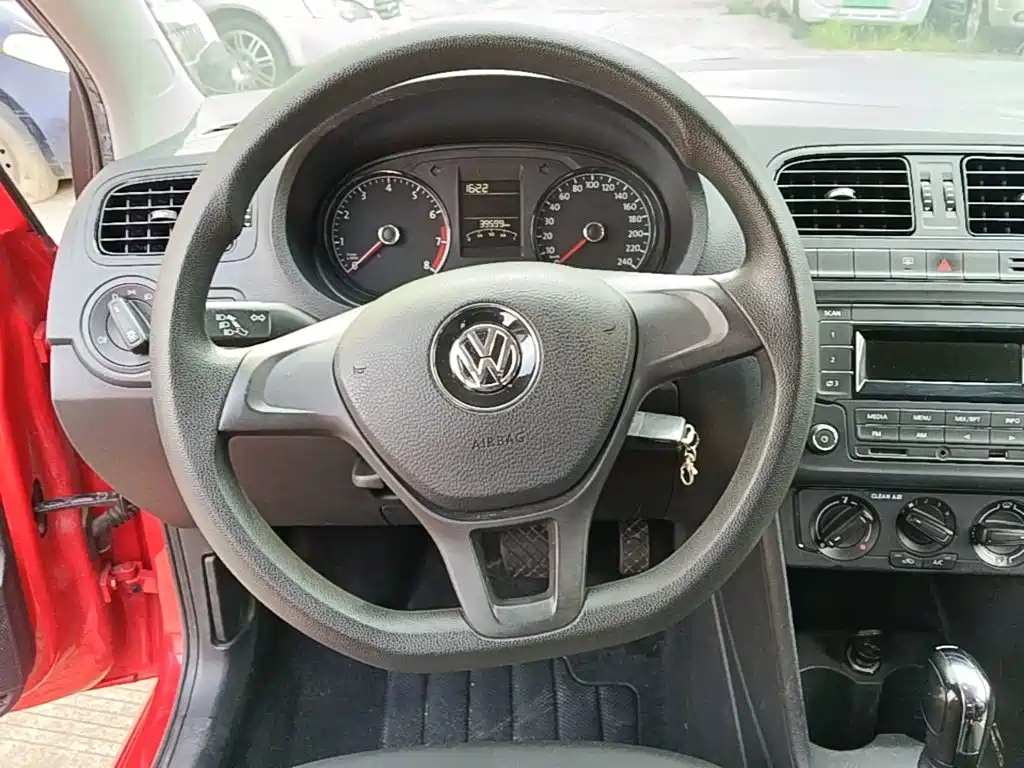Volkswagen Polo 2018 — фото 11