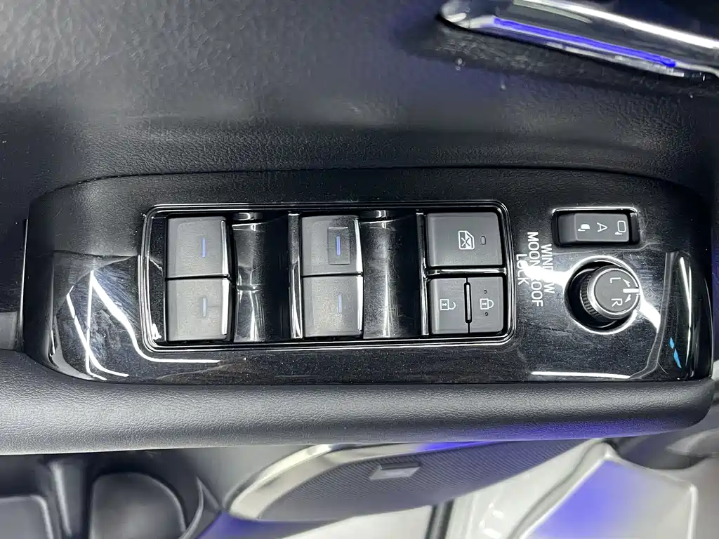 Toyota Vellfire 2022 — фото 20