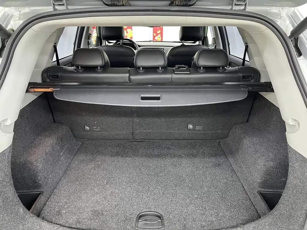 Roewe RX5 New Energy 2018 — фото 25