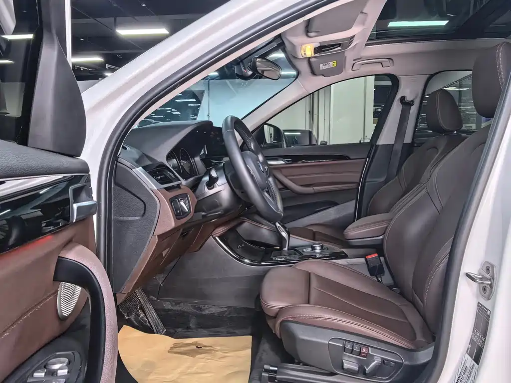 BMW X1 2022 — фото 8