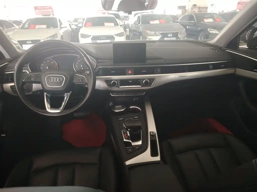 Audi A4 2018 — фото 10