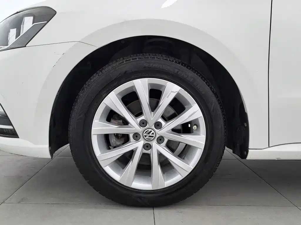 Volkswagen Lavida 2017 — фото 17
