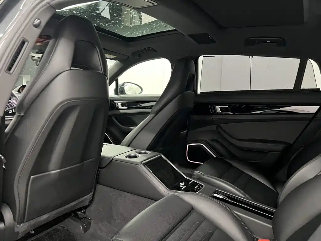 Porsche Panamera 2018 — фото 14