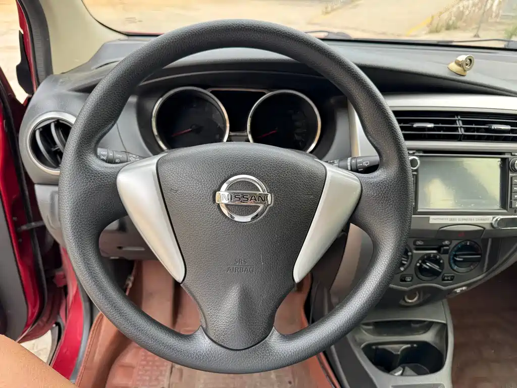 Nissan Livina 2014 — фото 12
