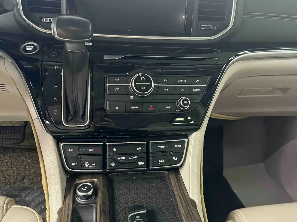 GAC Motor Trumpchi M8 2020 — фото 6