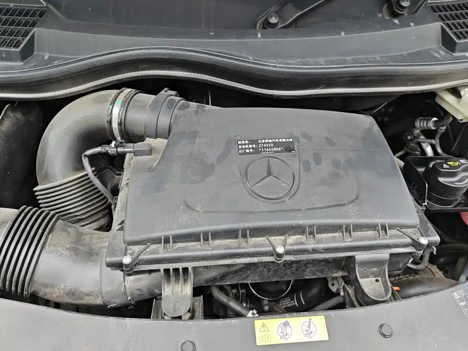 Mercedes-Benz V-Class 2023 — фото 10
