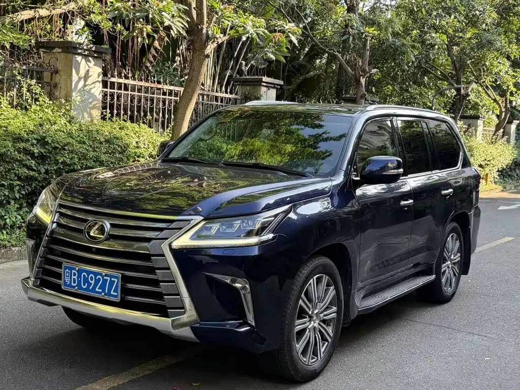 Lexus LX 2016