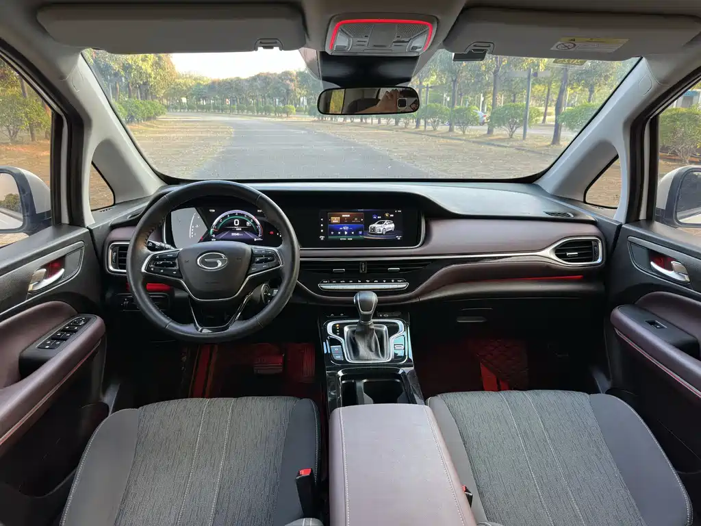 GAC Motor Trumpchi M6 2023 — фото 4