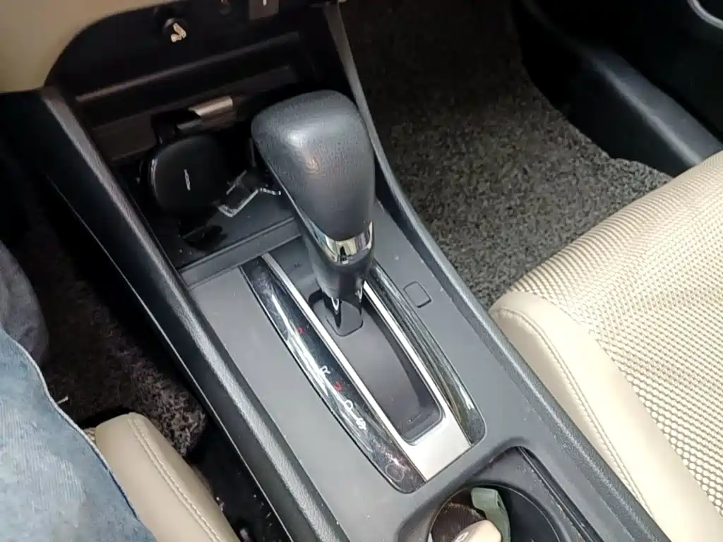 Honda Jade 2015 — фото 14