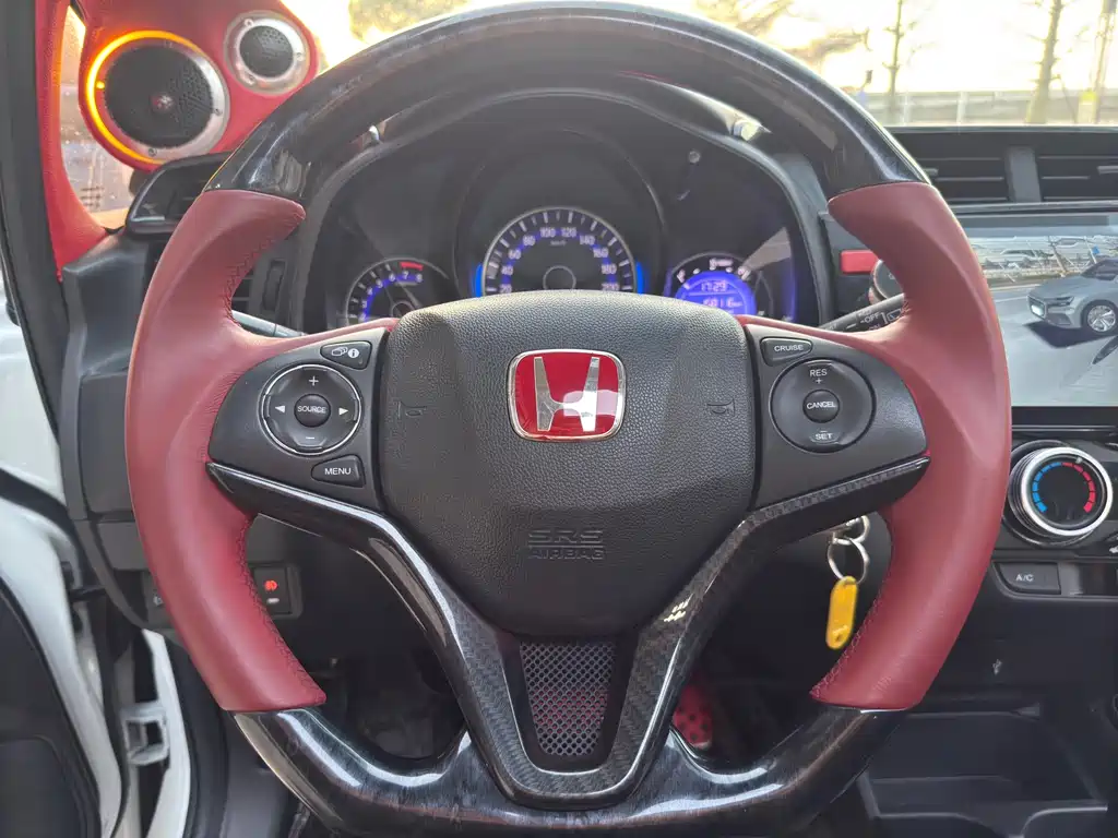 Honda Fit 2017 — фото 15