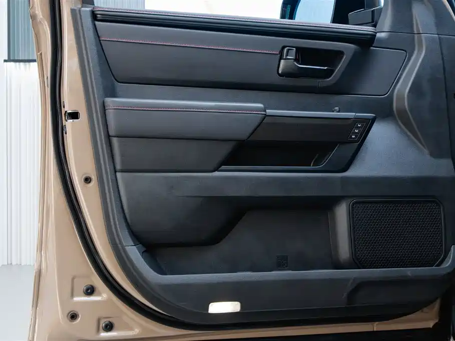 Toyota Sequoia 2025 — фото 12