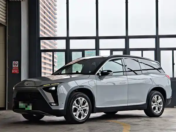 NIO ES8 2021
