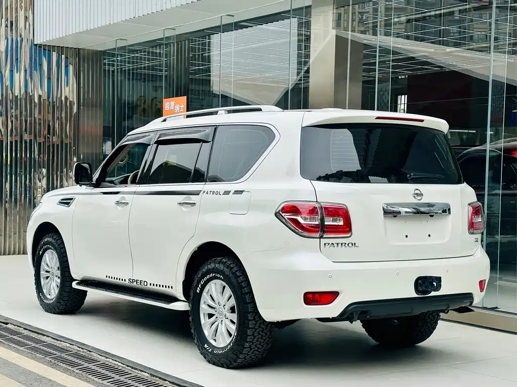 Nissan Patrol 2017 — фото 4