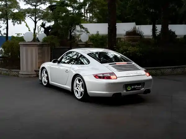 Porsche 911 2005