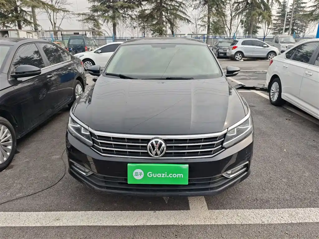 Volkswagen Passat 2018 — фото 19
