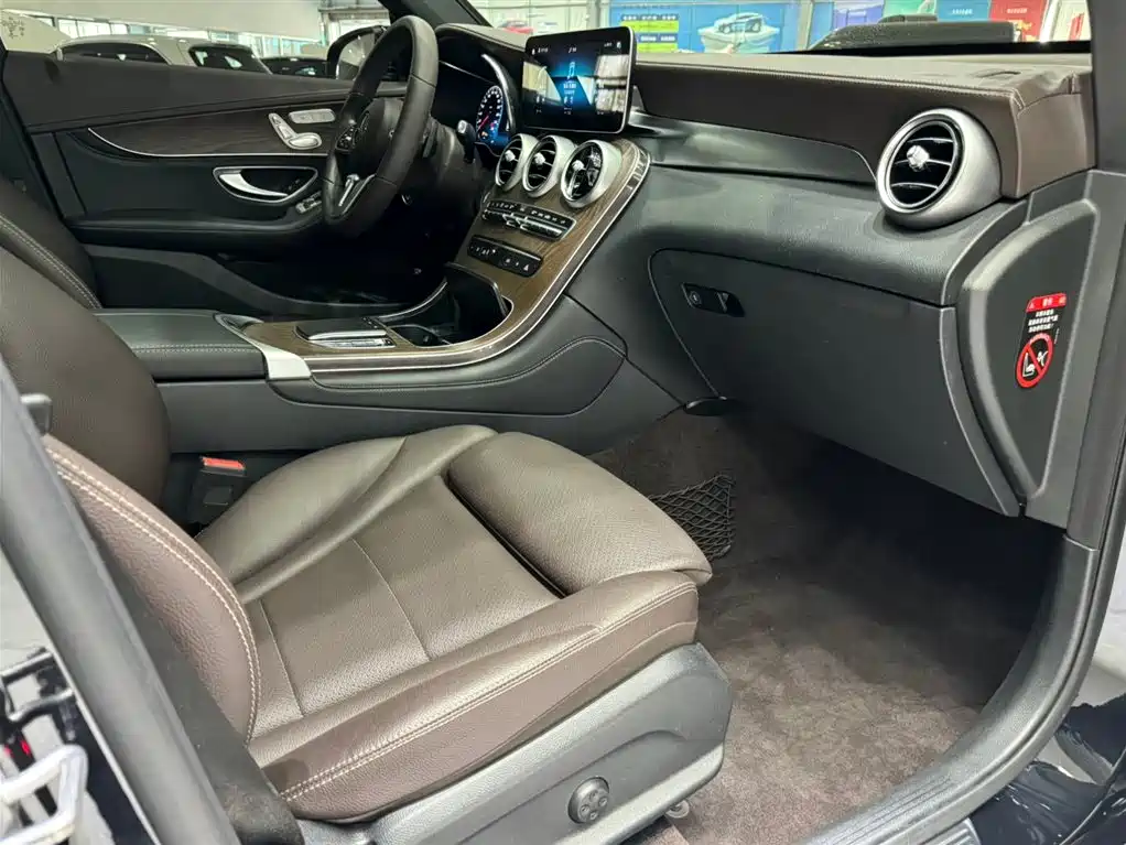 Mercedes-Benz GLC 2020 — фото 11