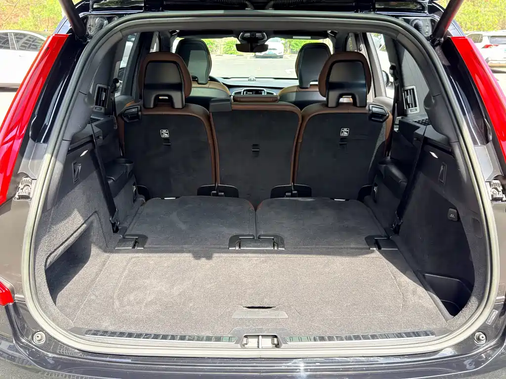 Volvo XC90 2023 — фото 14