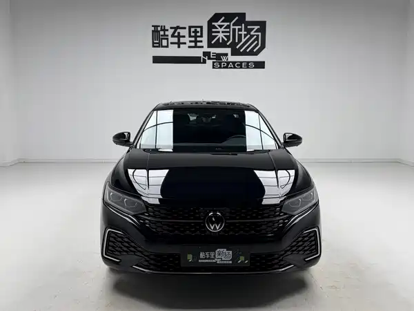 Volkswagen Passat 2024