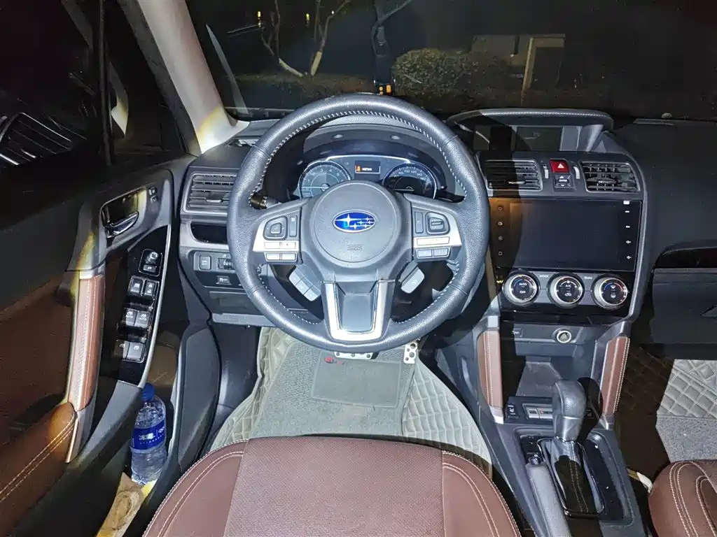 Subaru Forester 2016 — фото 3