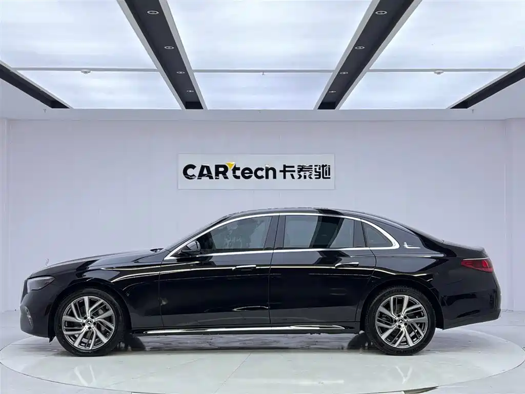 Mercedes-Benz E-Class 2025 — фото 2