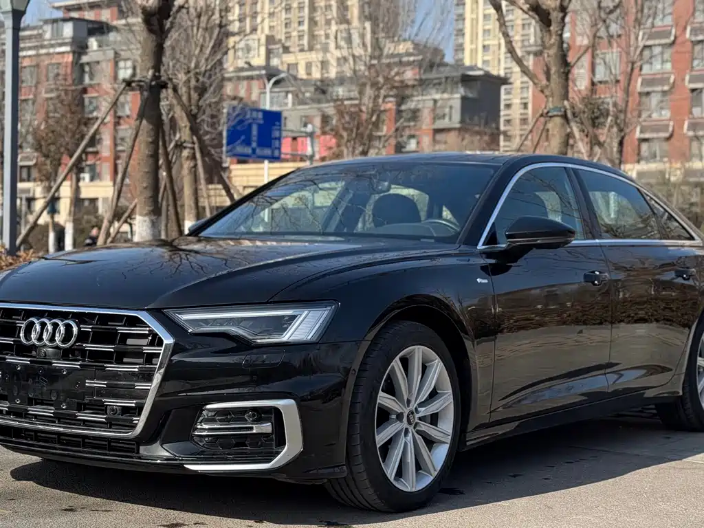 Audi A6L 2024 — фото 1