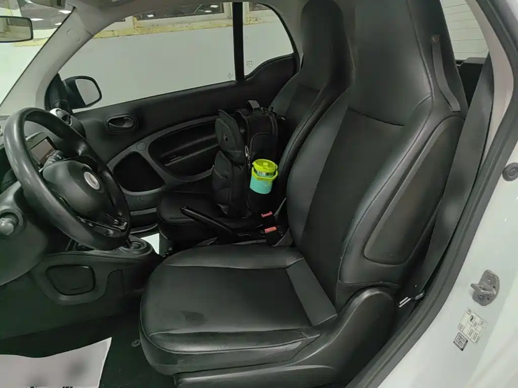smart fortwo 2016 — фото 17