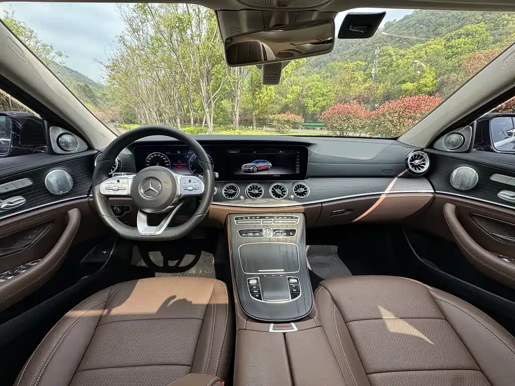 Mercedes-Benz E-Class 2020 — фото 6