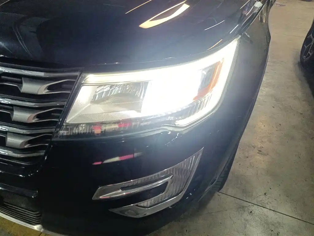 Ford Explorer 2016 — фото 18
