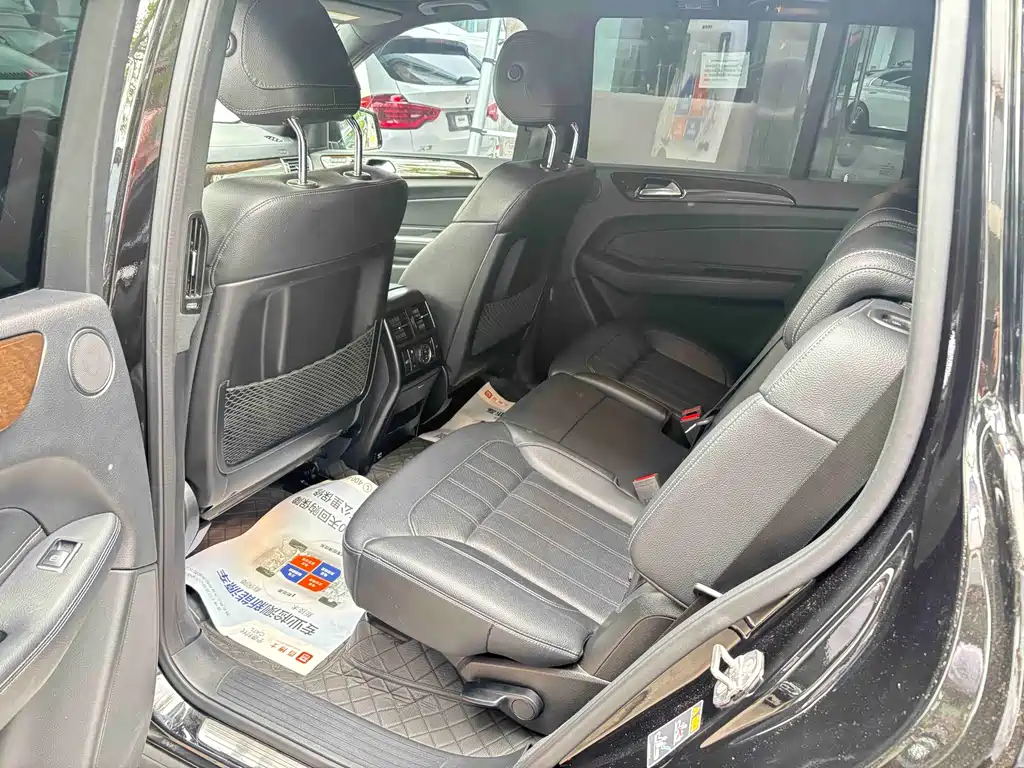 Mercedes-Benz GLS 2018 — фото 11