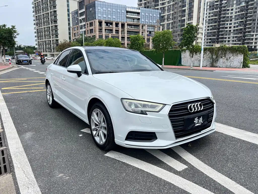 Audi A3 2018 — фото 3