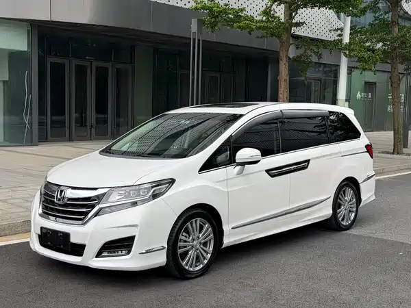 Honda Elysion 2016