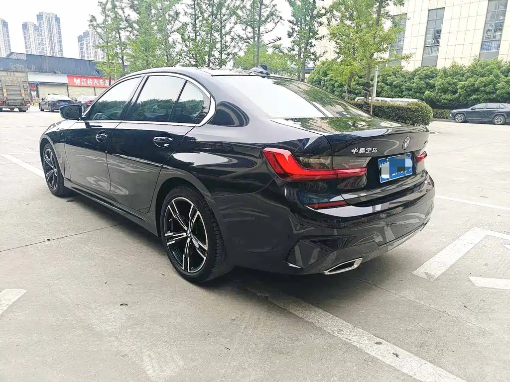 BMW 3 Series 2022 — фото 18