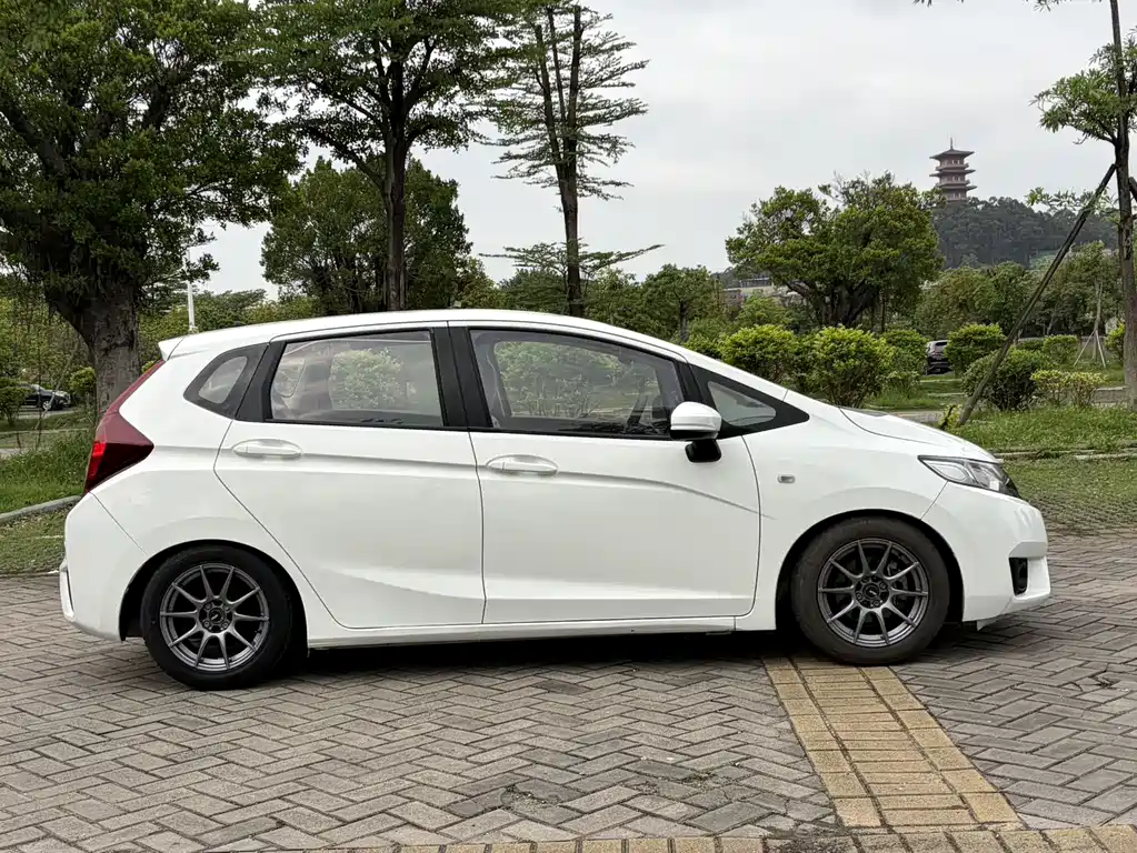 Honda Fit 2016 — фото 4