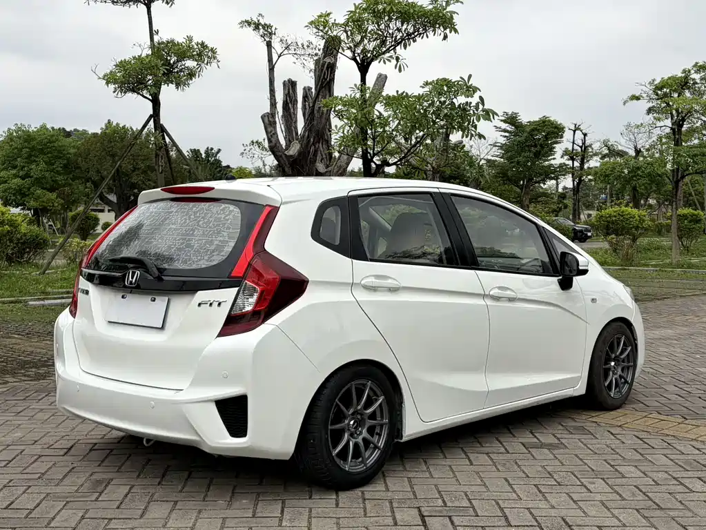 Honda Fit 2016 — фото 5