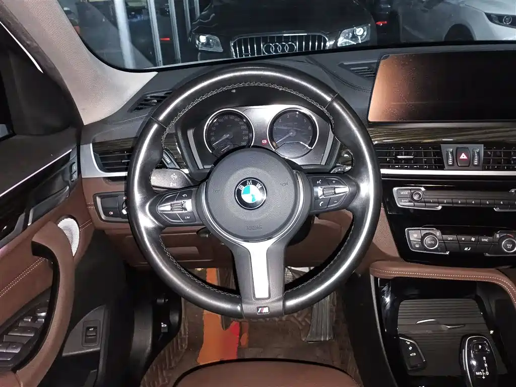 BMW X1 2021 — фото 3