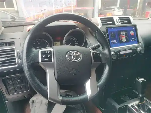 Toyota Prado 2016