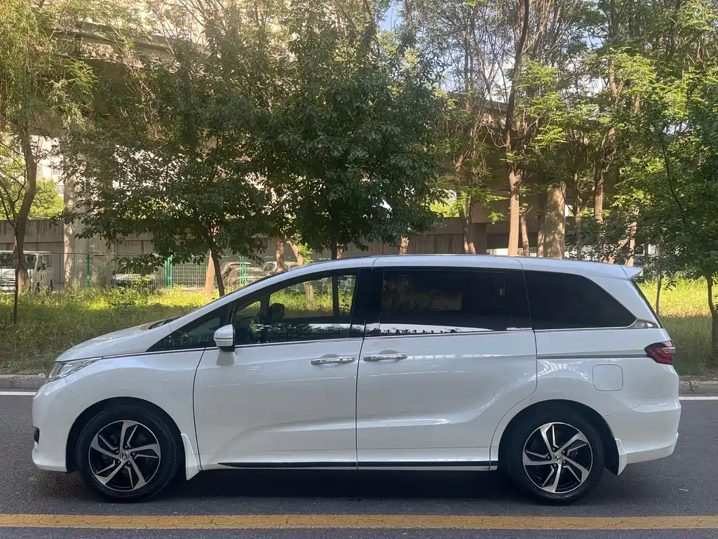 Honda Odyssey 2017 — фото 4