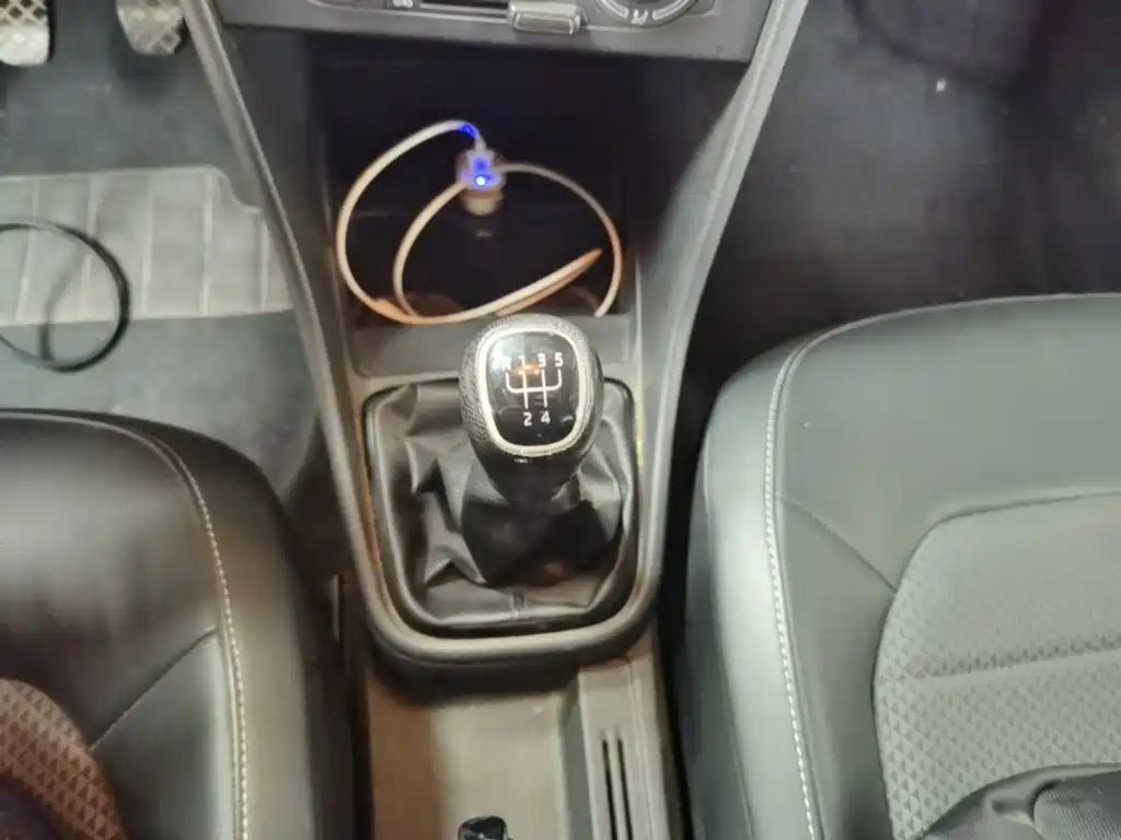 Skoda Rapid Spaceback 2015 — фото 14