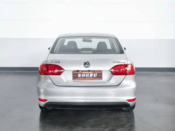 Volkswagen Sagitar 2014