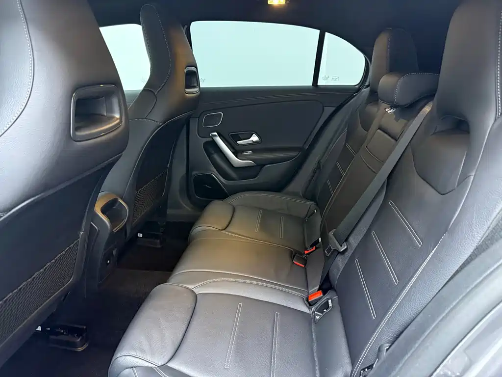 Mercedes-Benz A-Class AMG 2024 — фото 8