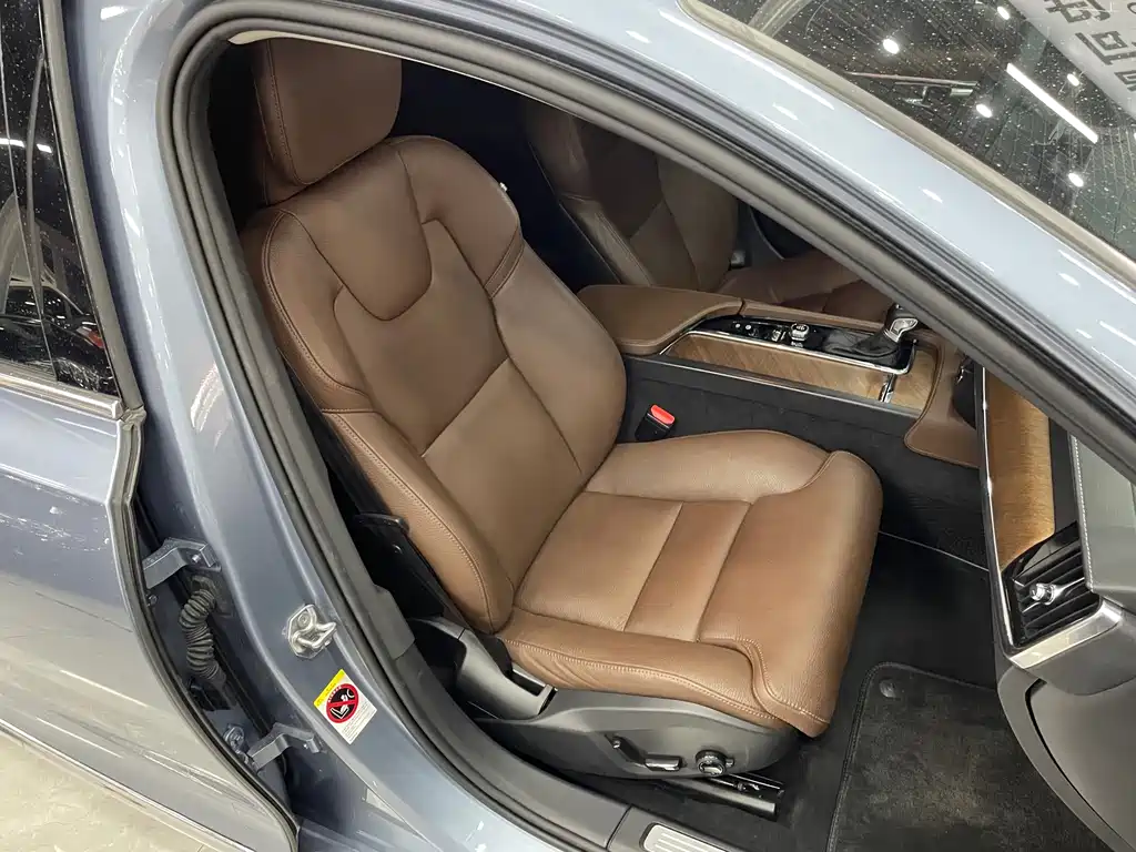 Volvo S90 2019 — фото 15