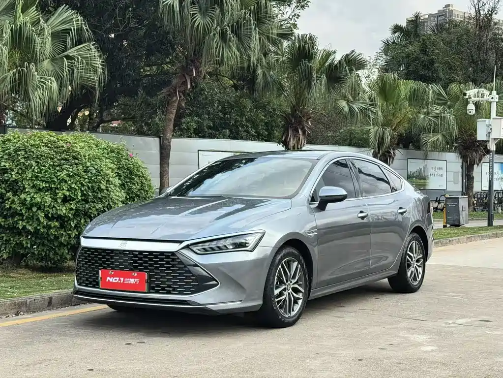 BYD Qin PLUS 2022 — фото 1