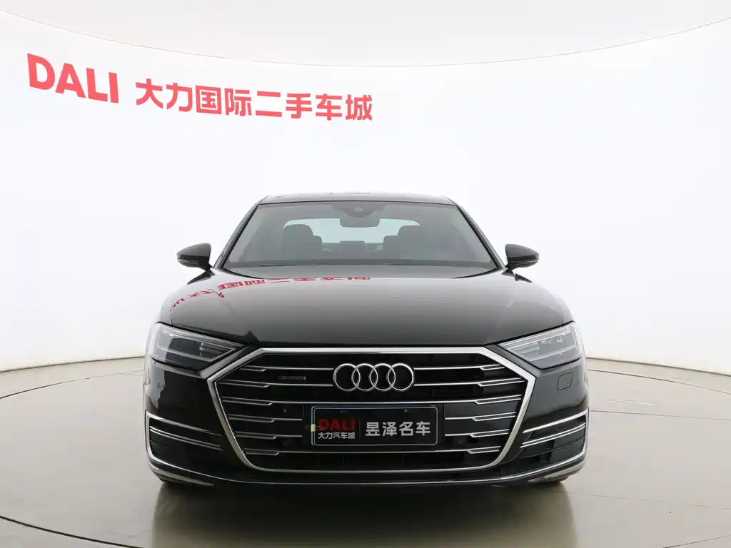 Audi A8 2018 — фото 2
