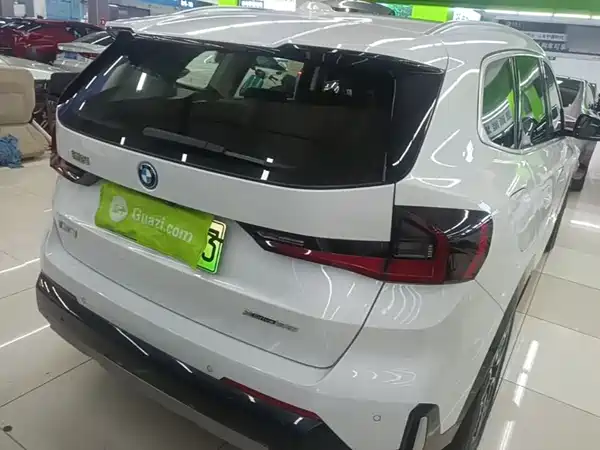 BMW iX1 2024