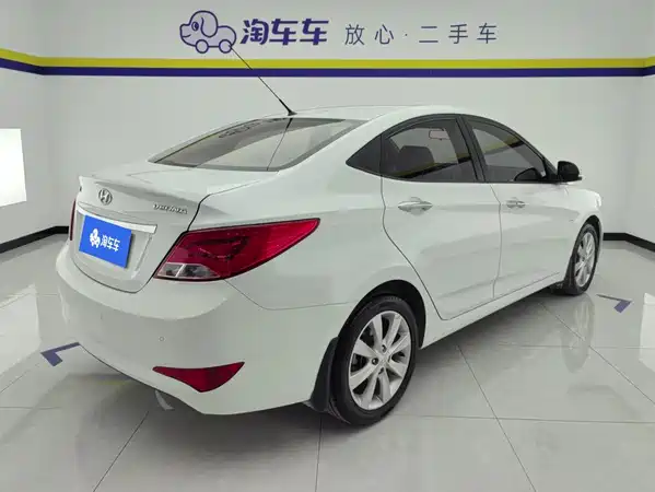 Hyundai Accent 2015