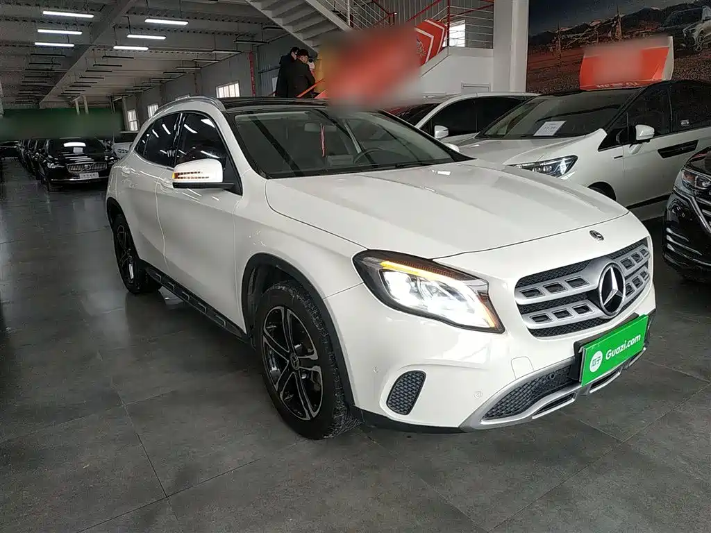 Mercedes-Benz GLA 2018 — фото 20